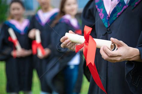 留学生如何拿到国内毕业证
