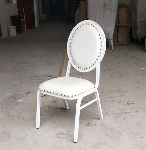 白色欧式的阳台椅