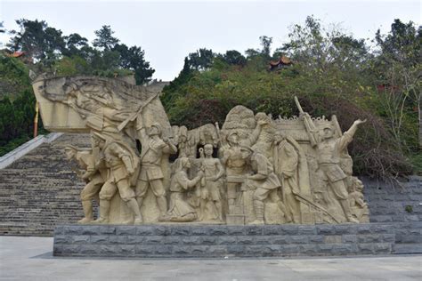 百色起义纪念碑浮雕内容