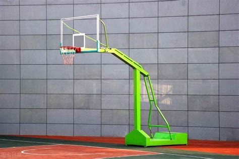 篮球架应有多高