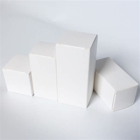纯白包装盒