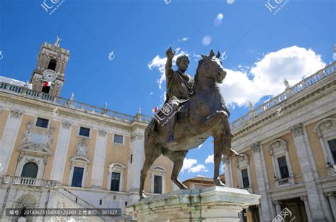 罗马市政厅广场雕塑