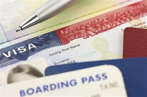 美国工作签证转学生签证