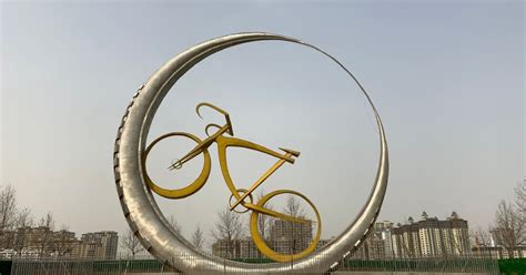 自行车雕塑造型图片大全
