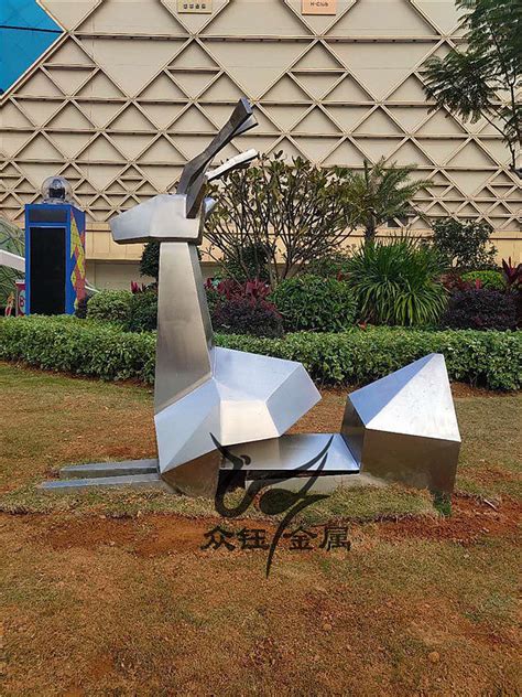 自贡不锈钢景观雕塑承接工程价格