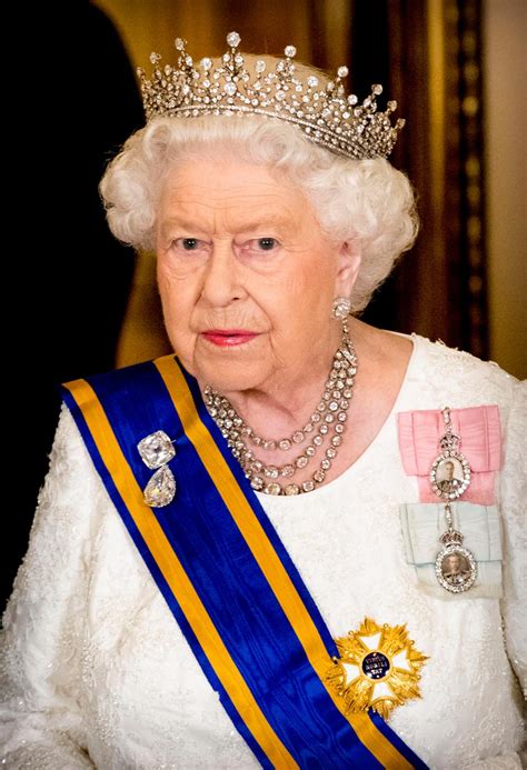 英国女王助理年收入