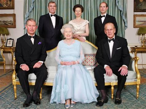 英国女王有几个子女