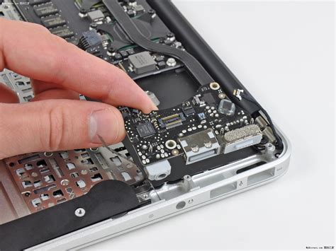 苹果11电容维修
