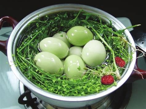 荠菜煮鸡蛋的功效和副作用