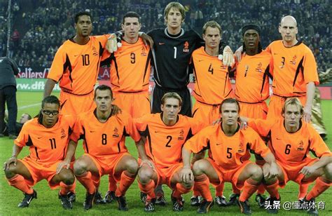 荷兰队公布世界杯大名单罗本