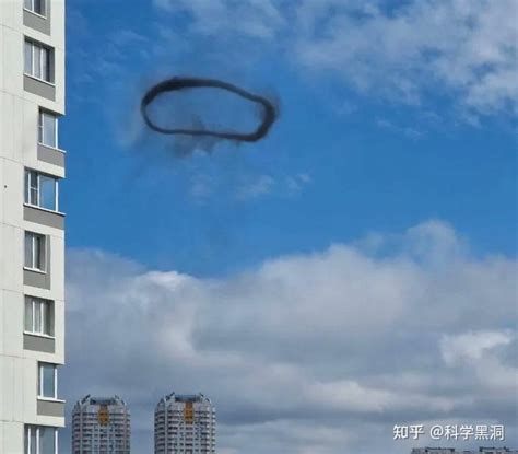 莫斯科上空惊现巨型黑圈是啥