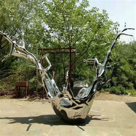 西湖区抽象金属雕塑图片
