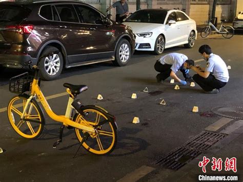 警方谈南京新街口车祸
