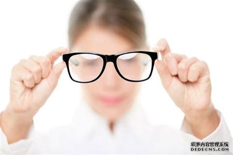 近视和老花眼同时存在如何配眼镜