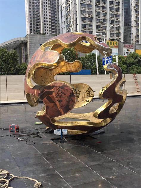 郑州锻铜镂空不锈钢雕塑厂