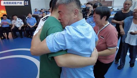 郭刚堂在北京与儿子见面
