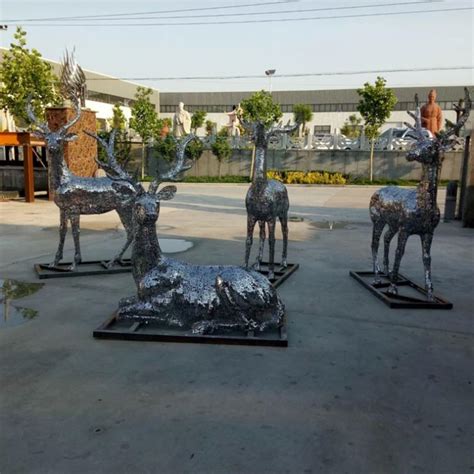鄂州玻璃钢动物雕塑哪家好