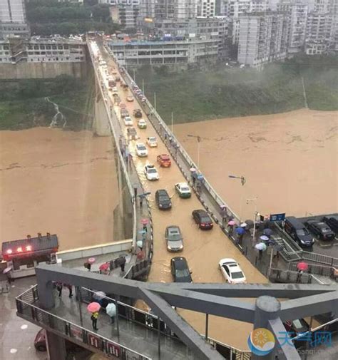 重庆大暴雨引发洪水
