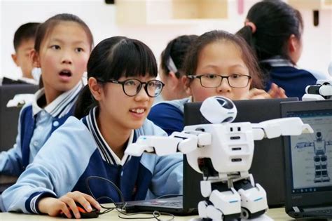 长沙新区中小学人工智能教育项目