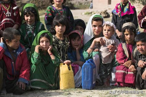 阿富汗全国人口多少国土面积多少