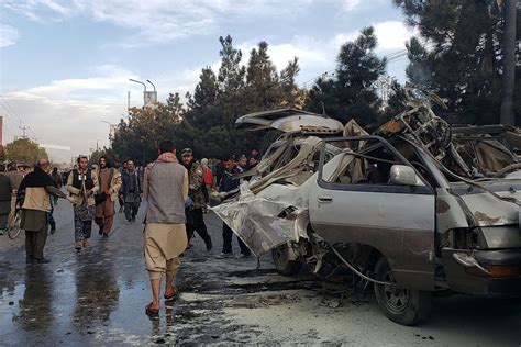 阿富汗发生的爆炸造成60多人死伤
