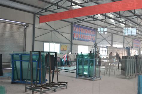 青海透明钢化玻璃厂