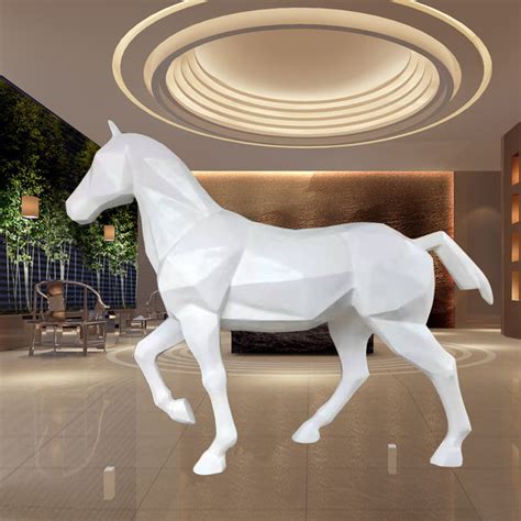 马鞍山玻璃钢马雕塑设计