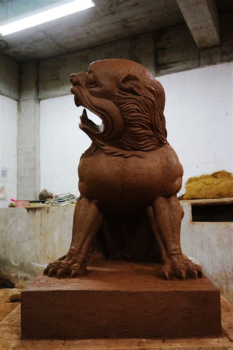 鹤岗动物水泥雕塑