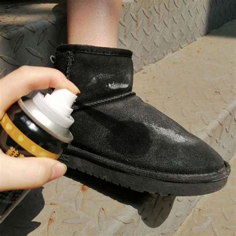 黑色翻毛鞋简单清洁法
