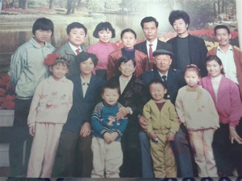 20年前20年后全家福照片