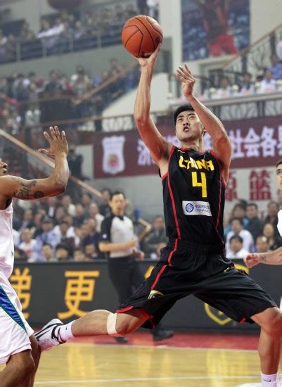 2010年中国男篮vs巴西热身赛