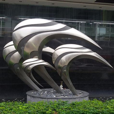 304不锈钢抽象雕塑制作厂