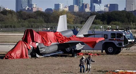 321飞机坠落事件