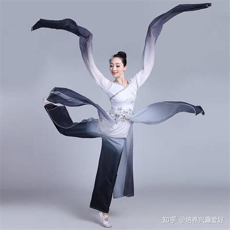 40岁女人零基础学古典舞蹈