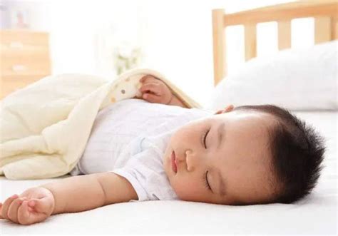 50天婴儿受凉感冒睡觉能不能捂汗